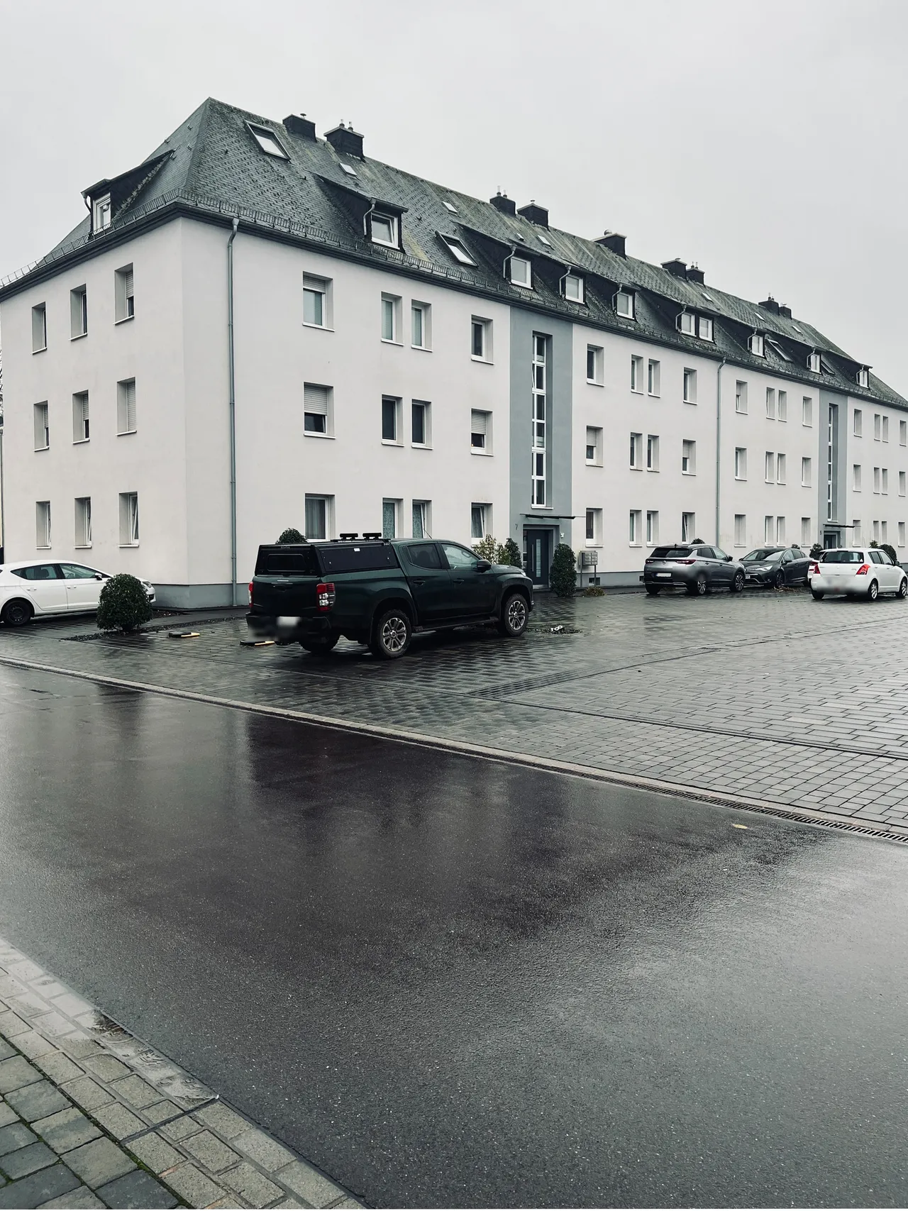 Saniertes Kasernengebäude „Ouran" in der Saarbrückerstraße, Cité Nord Saarburg